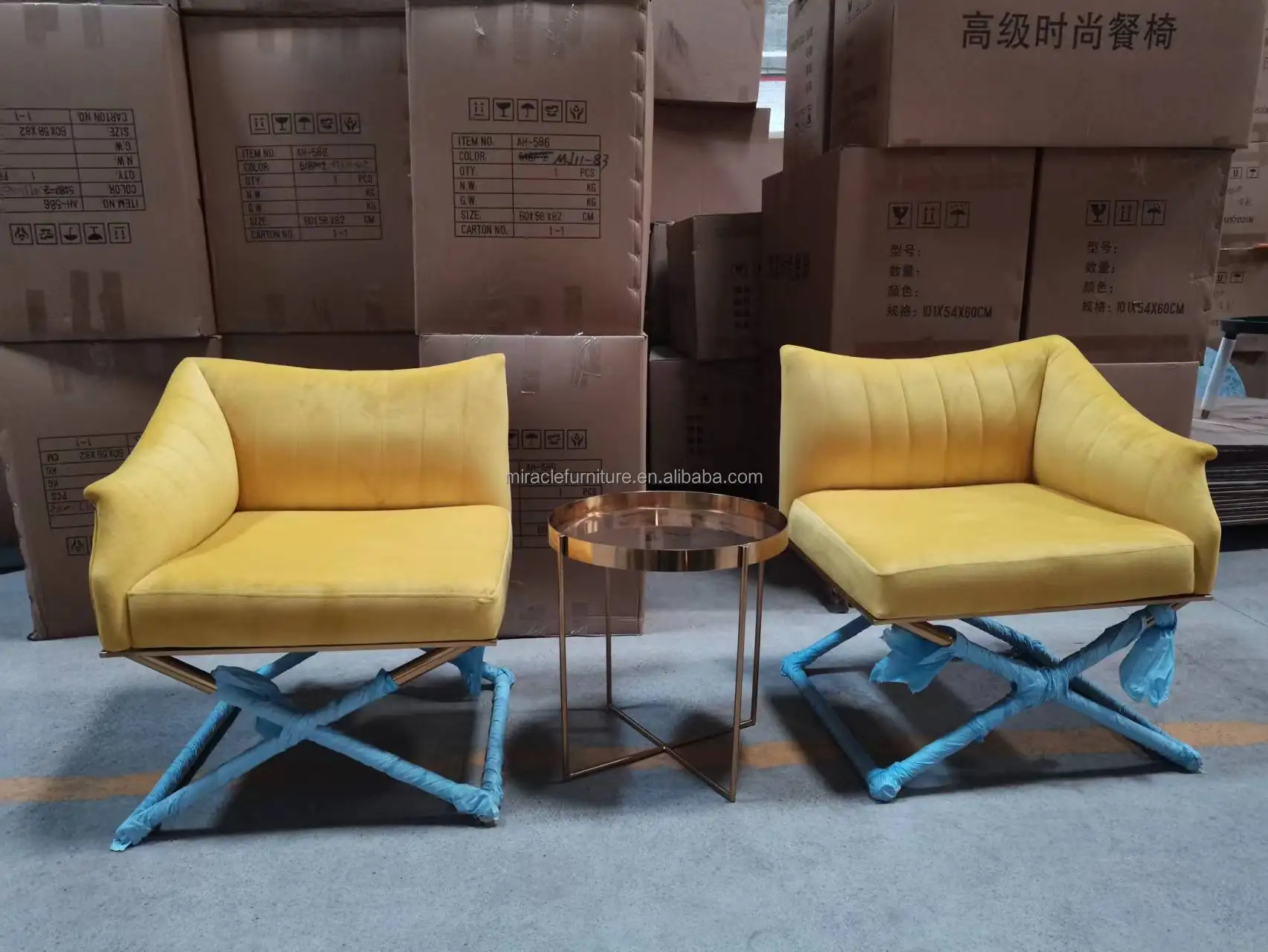 Hot Sales Luxury Stainless Steel Velvet Upholstered Accent Chair Living Room Lounge Chair Lobby Armchair For Hotel Cafe Shope