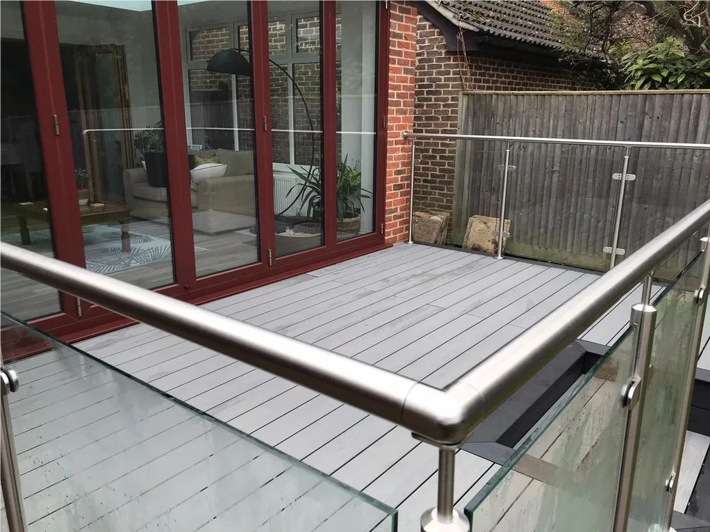 INOX stainless steel handrail corner joint for glass railing top rails round pipe