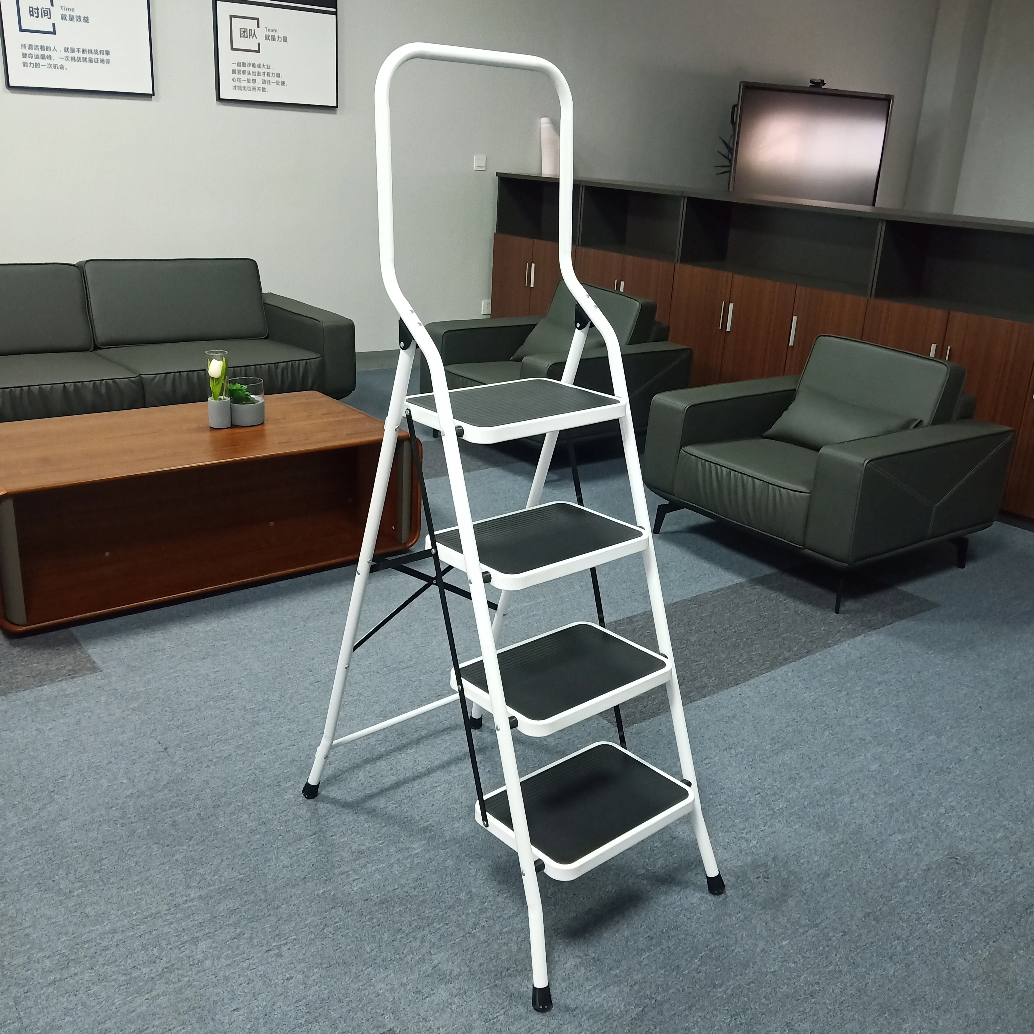 Оптовая Продажа с фабрики, складные 4-ступенчатые стулья с высоким поручень, сверхпрочная железная складная лестница