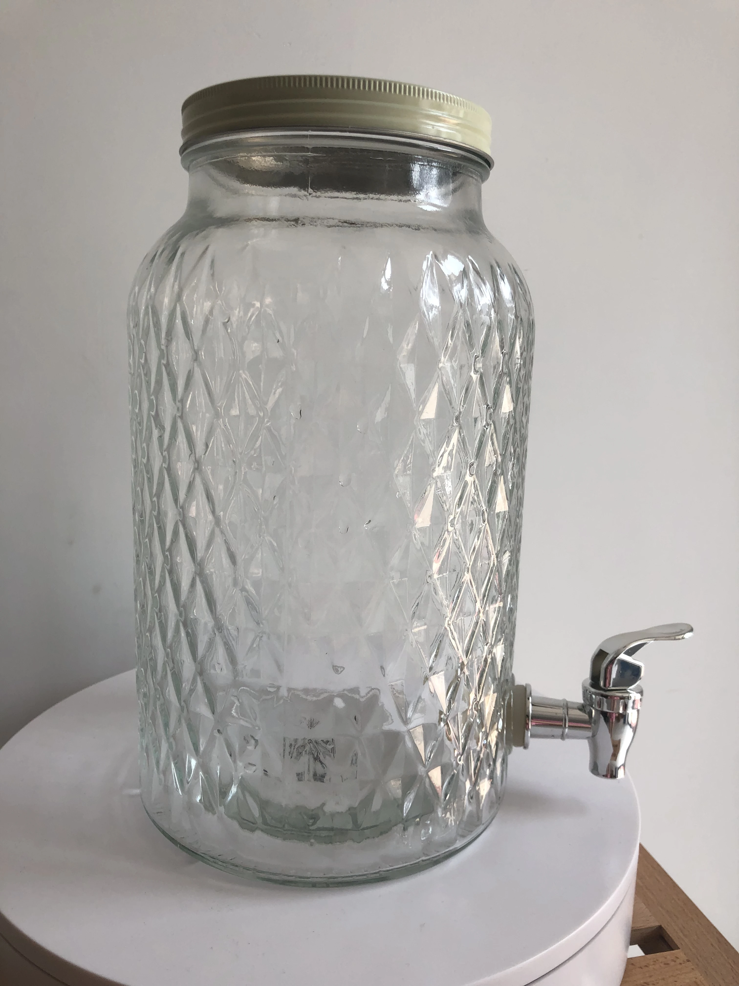 New Design 6L Beverage Glass Dispenser with Lid and Tap Freshness Preservation Cafes and Coffee shop use