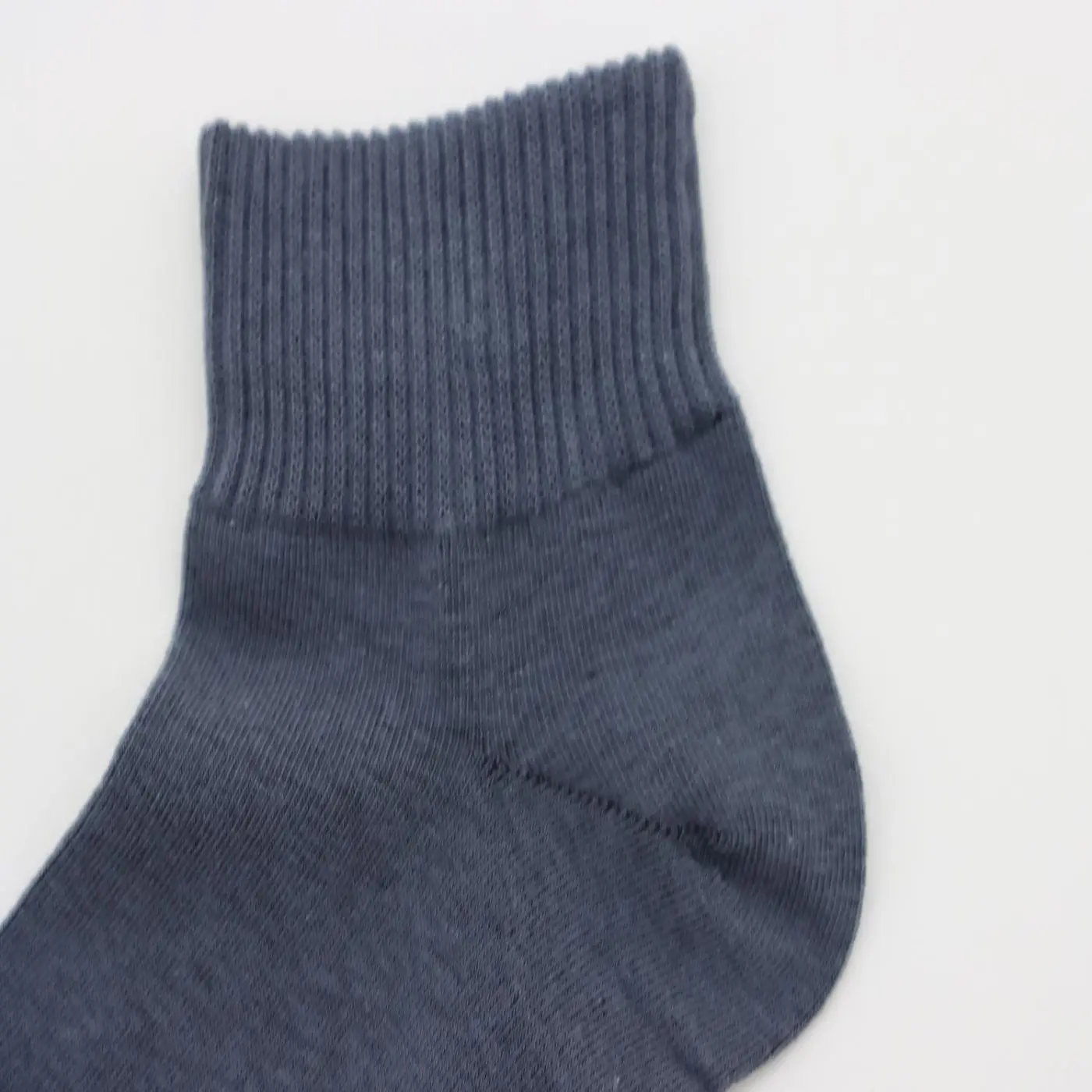 Wholesale from china fashionable knitted men 100% cotton black sport sock