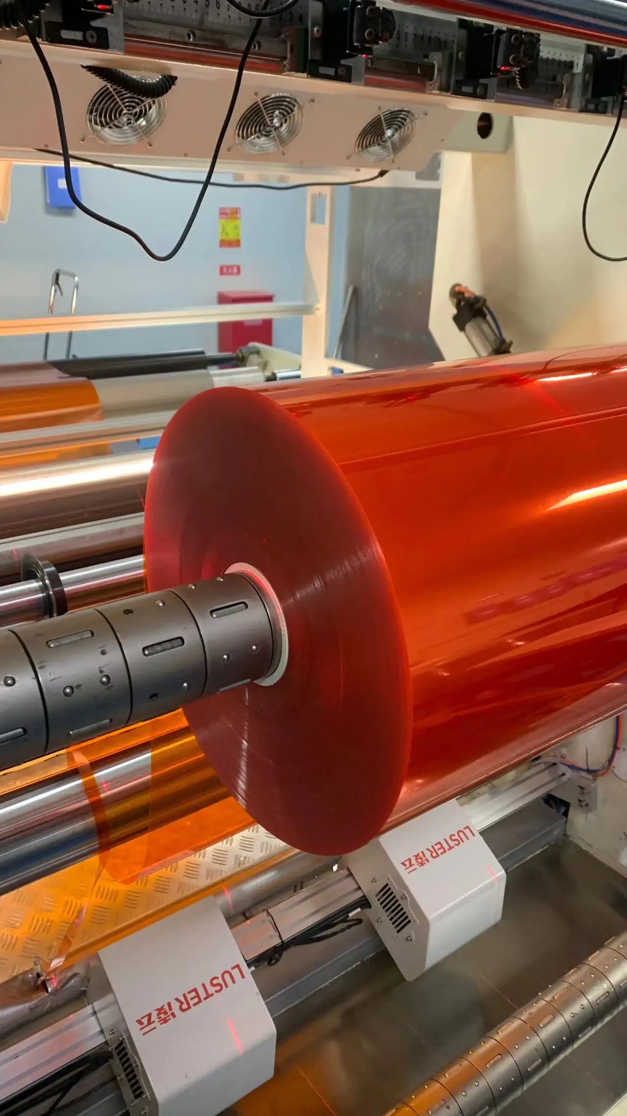 China Factory 0.25mm 0.30mm 0.35mm PVC Rigid Film Rolls for Pharmaceutical Packaging