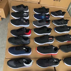 WZY Китай экспортирует большое количество мужской обуви в смешанном дизайне