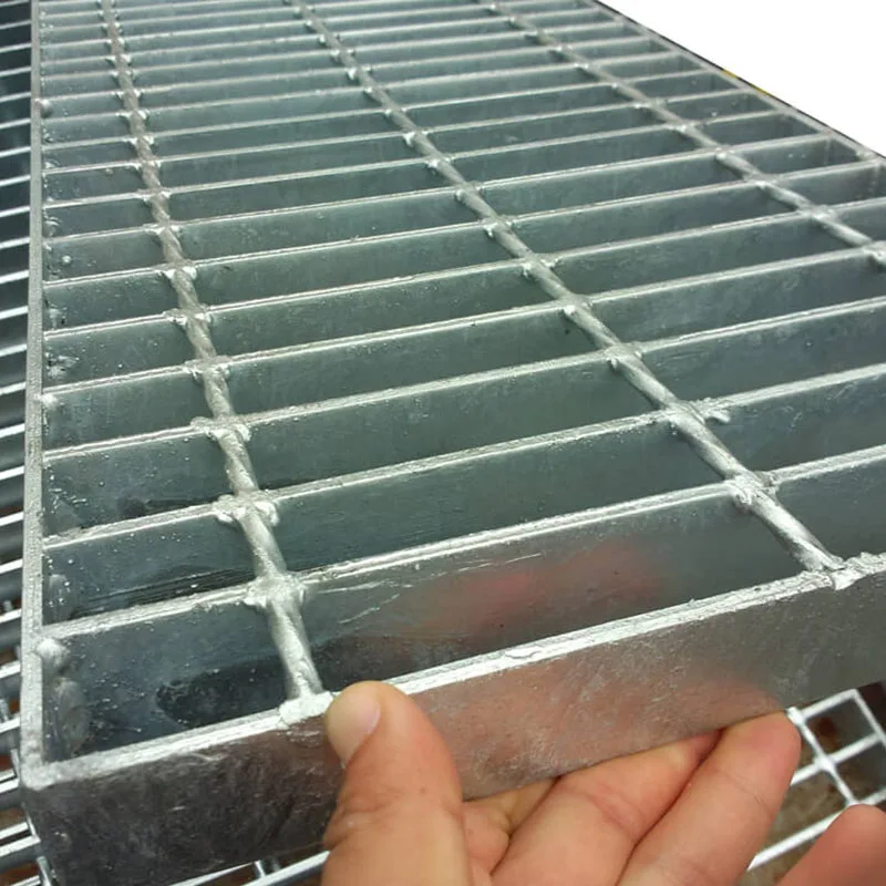 Supplier of hot-dip galvanized parking lot door mat walkway platform walkway deck driveway walkway tree metal steel grating