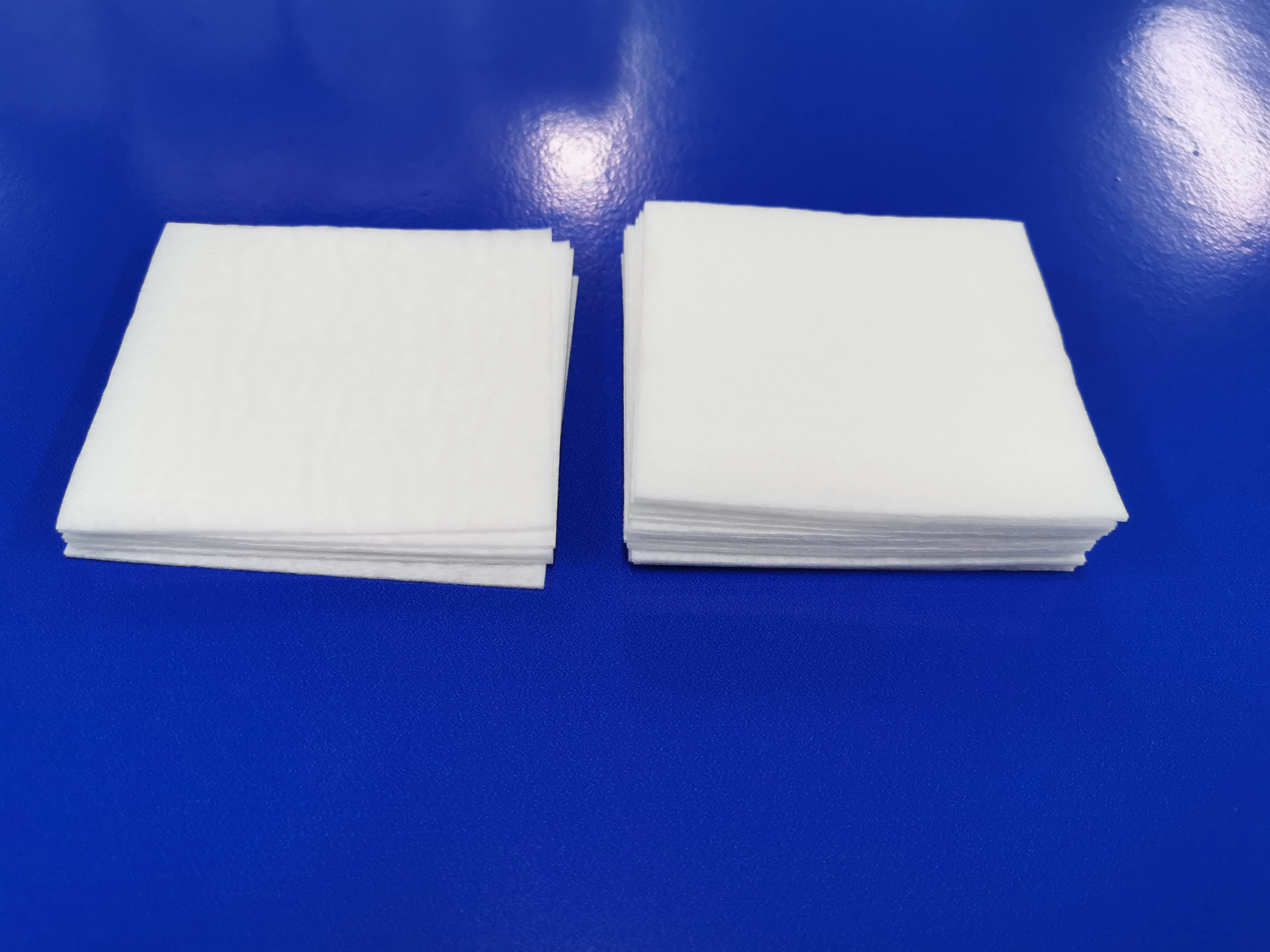 
First Aid Kit & First Aid Bandage with Blood Absorbing Pad 