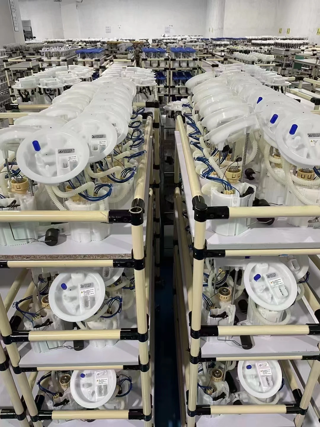 7L8919679 7L6919679D for 2007-2013 Porsche Cayenne/Volkswagen Touareg/Audi Q7 (auxiliary pump)