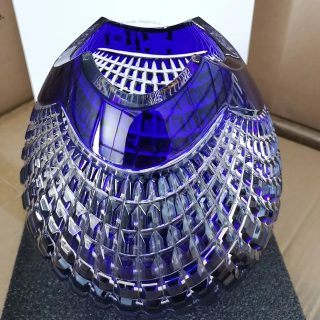 Manufacturer Lead-Free Tall Crystal Glass Vase Custom Logo Contemporary Design centerpiece Vase for Decoration