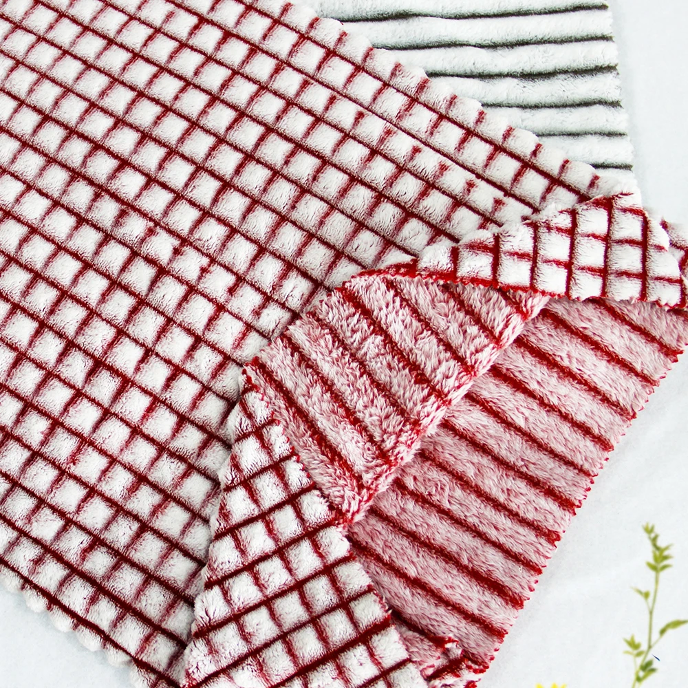 Hot Sale High-Quality Soft Back Printed Vertical Strip Yarn Dyed Flannel Blanket Pajamas Bathrobe Fleece Fabric