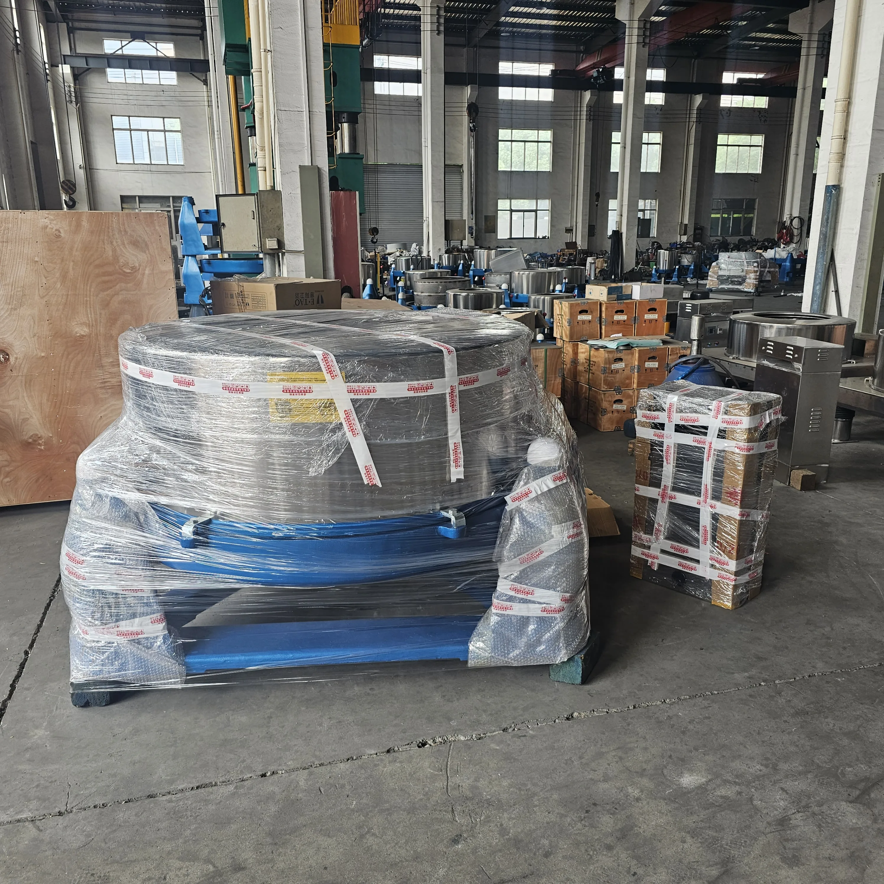 Commercial Laundry Equipment 30kg Capacity Centrifugal Spin Drying Machine with Stainless Steel Housing for Washing Dewatering