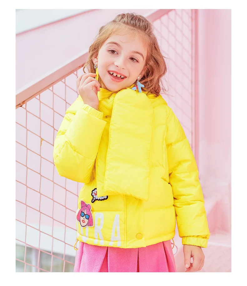 
On Hot Selling Winter Warm Fashion Hot Sale Autumn And Winter Thick Velvet Coat 