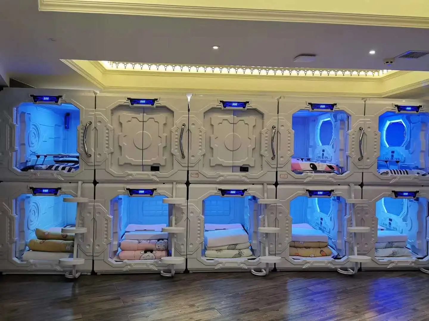 STARSDOVE- Mini Space capsule hotel bed capsule room