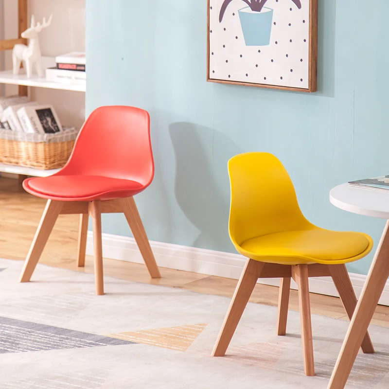 Classic Design Kindergarten Kids Polypropylene Plastic Kitchen Dining Chair with Beech Wood Legs Children Study Table and Chair