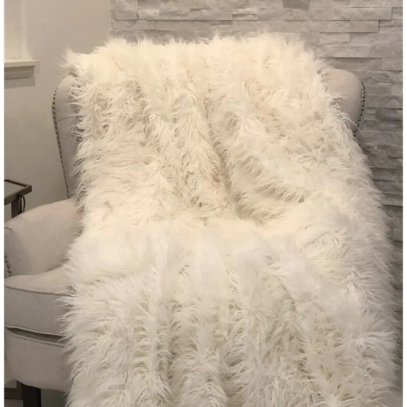 Luxury Wholesale plain super soft faux fur blanket throw in China