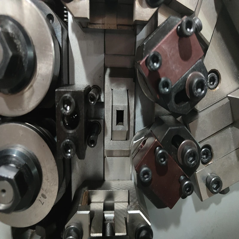 0.08-1mm hot sale  cnc coil spring machine automatic spring  machine