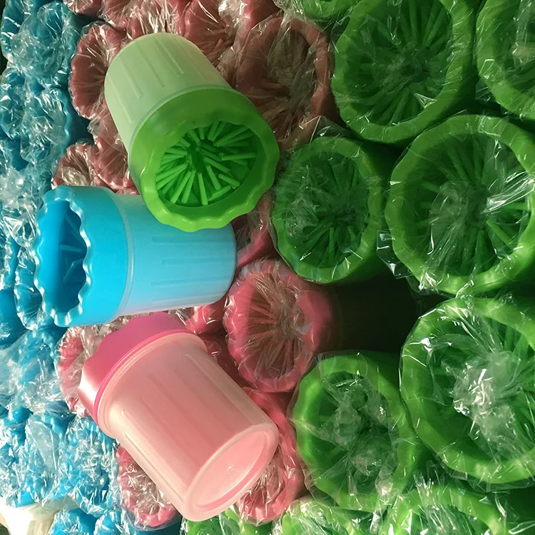 Wholesale Paw Cleaner Brush Dog Grooming Cleaning Paw Cleaner Portable Foot Washer