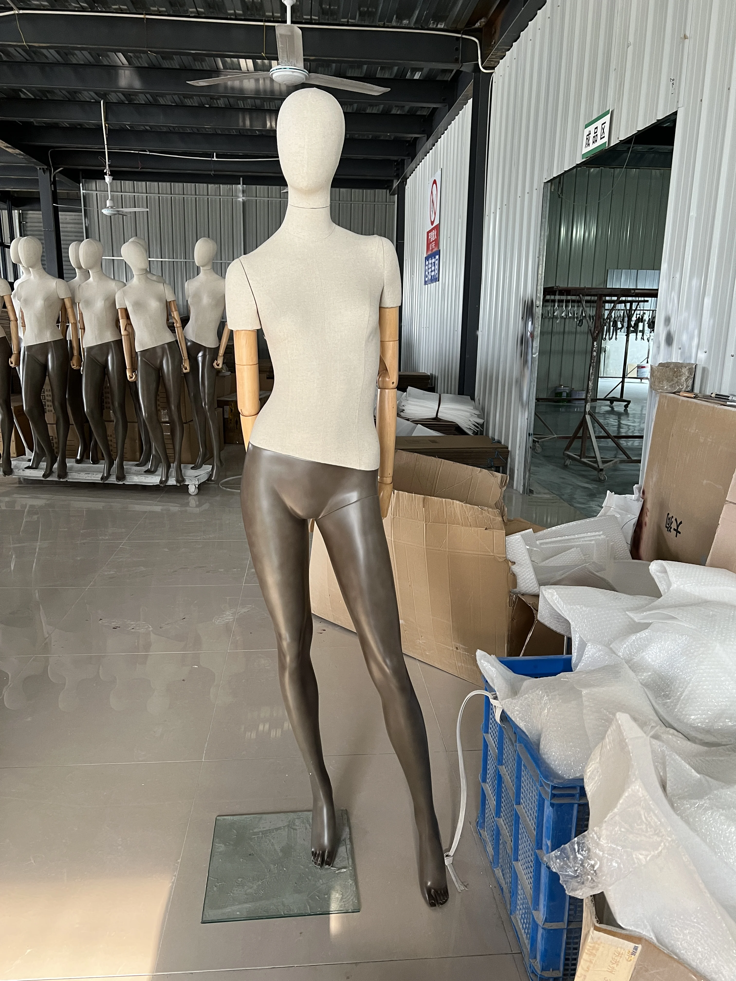 Fiberglass Female Full Body Mannequin Linen Wrapped Cloth Wooden Arms Clothing Store Window Display Shops Props Fashion Display
