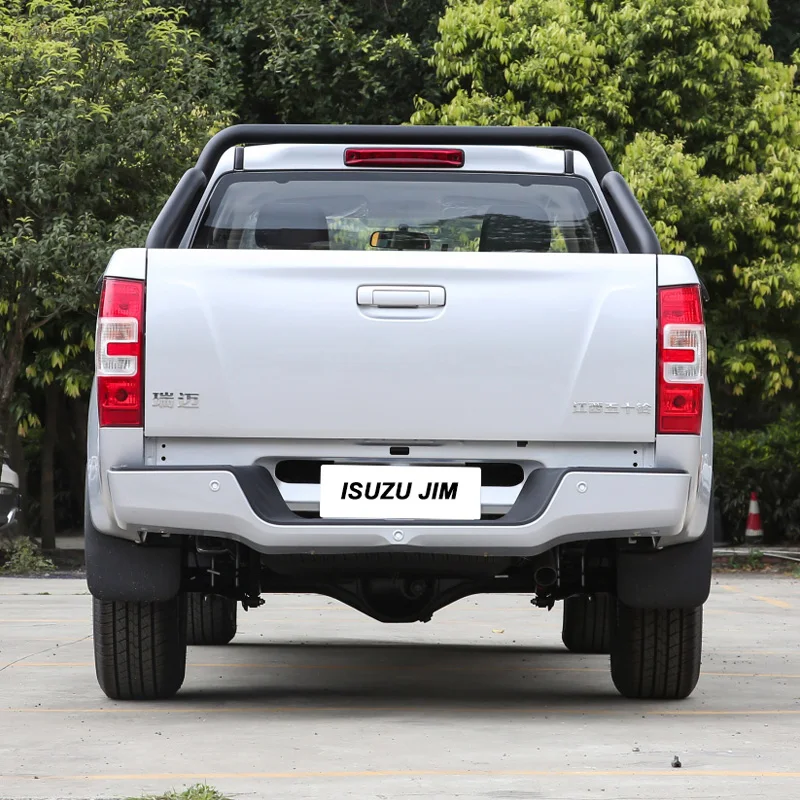ISUZU JIM Jiangxi Isuzu Ruimai 2023 5-seater diesel pickup truck with a length of 5.61 meters and a displacement of 2.5L