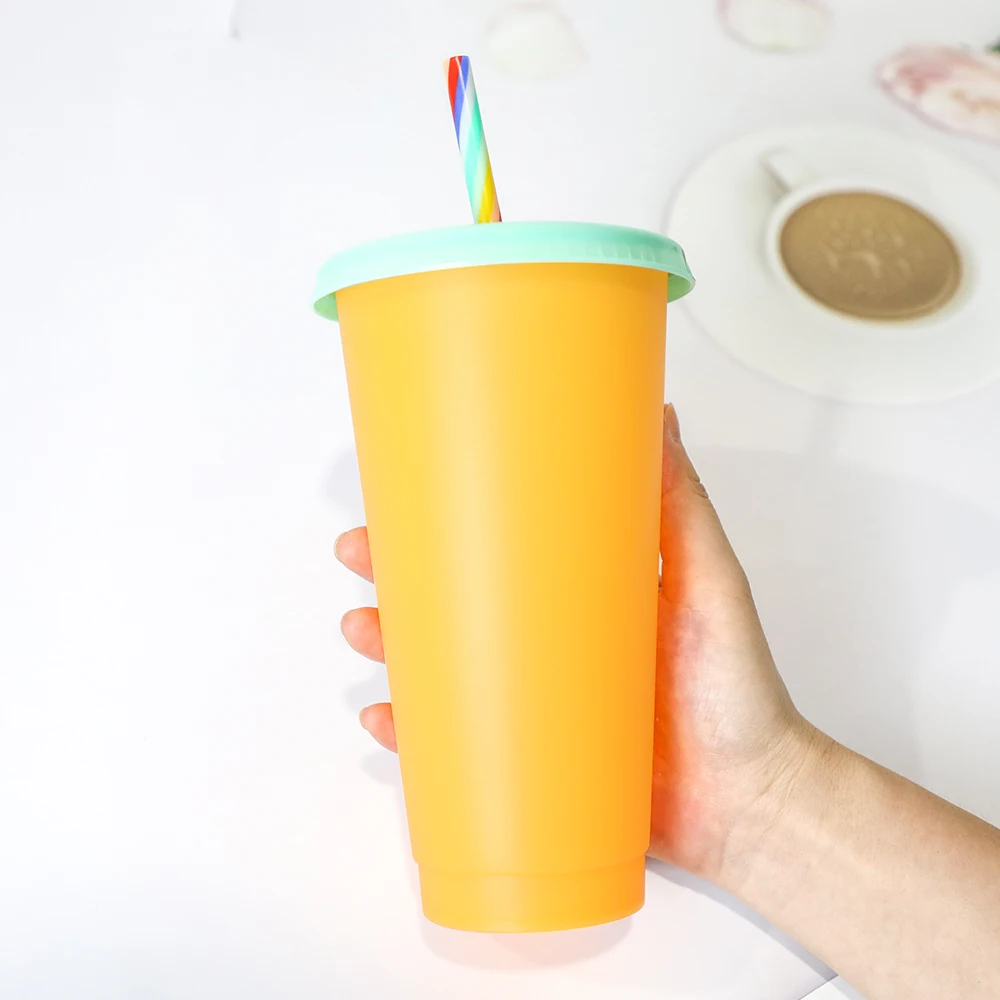 Hot sale soda hardhard tall reusable pp plastic smoothie cups with lids and straws for wholesale