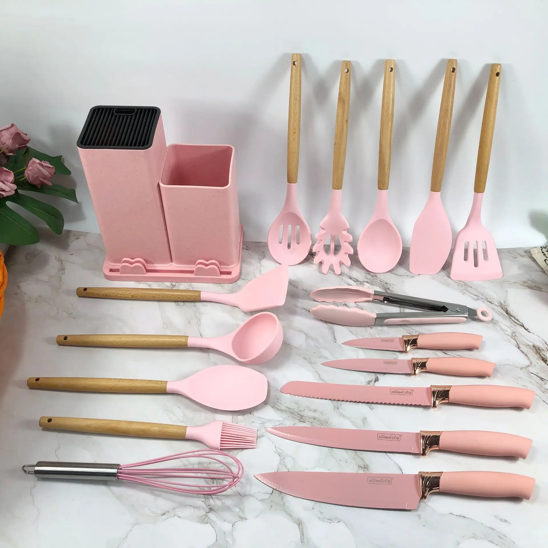Top Selling 19 Piece Silicone Kitchen Utensil Set With Wooden Handle And Cuttings Board Storage Bucket Kitchen Gadget Set