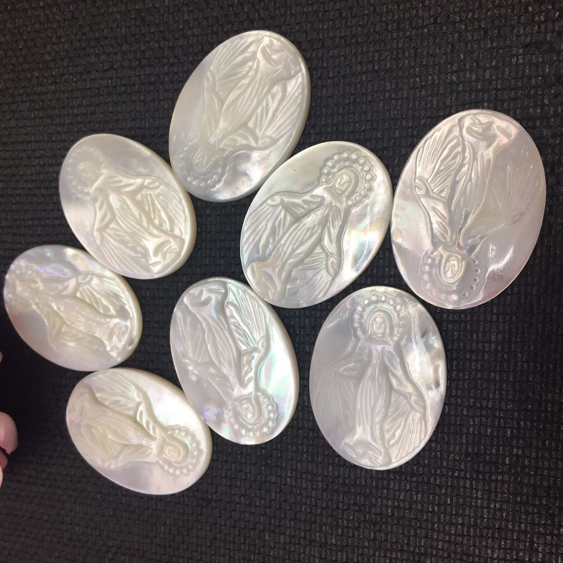 Овальный 15x20 мм белый корпус Христос Камея религиозные резные Девы Марии перламутр ремесла