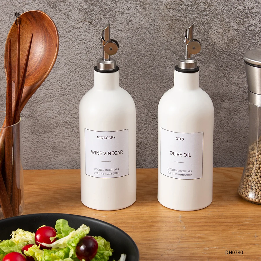 Modern wholesale porcelain olive oil liquid bottles message logo custom ceramic oil bottles kitchen