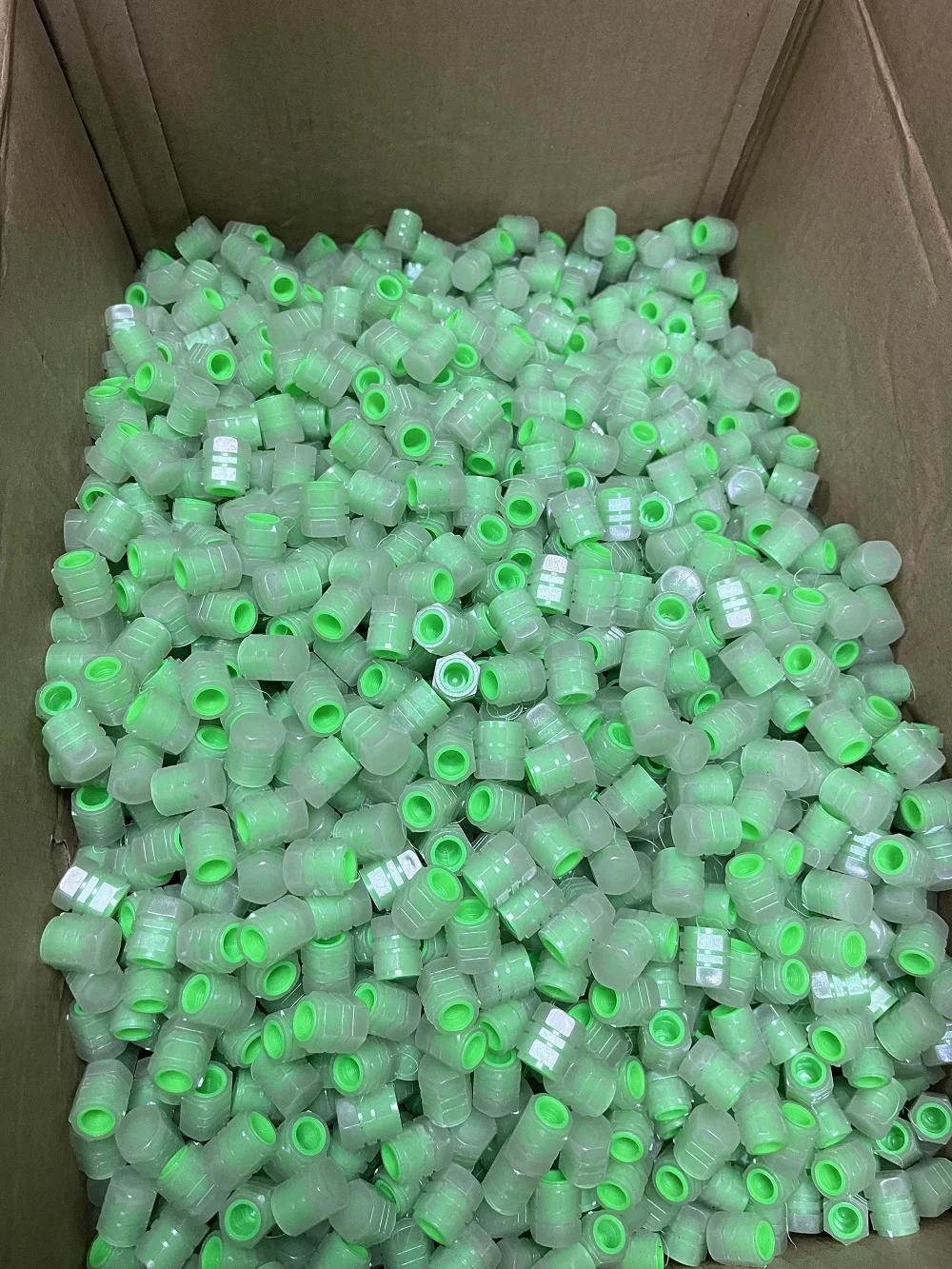 ABS Luminous Tire Dust Cover Glow in the Dark Valve Cap For 8V1 Car Bike Motorcycle