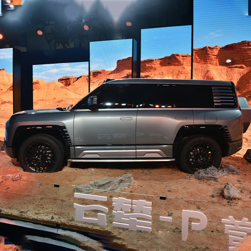 China 2023 High End New Byd Yangwang U8 Electric Car Four-Wheel Four-Motor Independent Drive For Sale