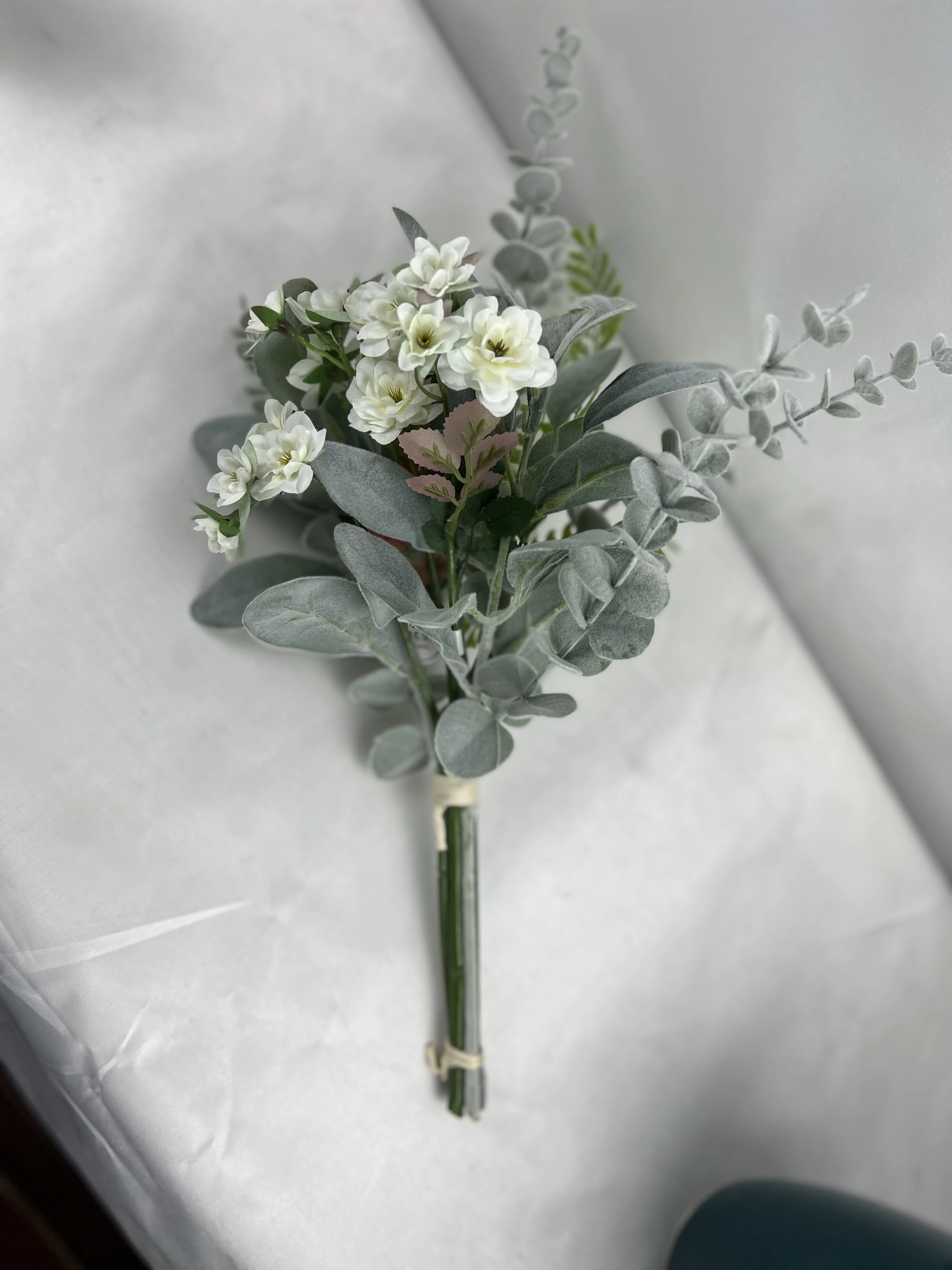 New 2022 idea hot seller artificial plants and flowers home decor gifts wedding decoration artificial flower bouquet