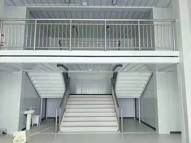 ZHYH OEM detachable residential godown design wind-resistant prefab house villa shipping container house living container house