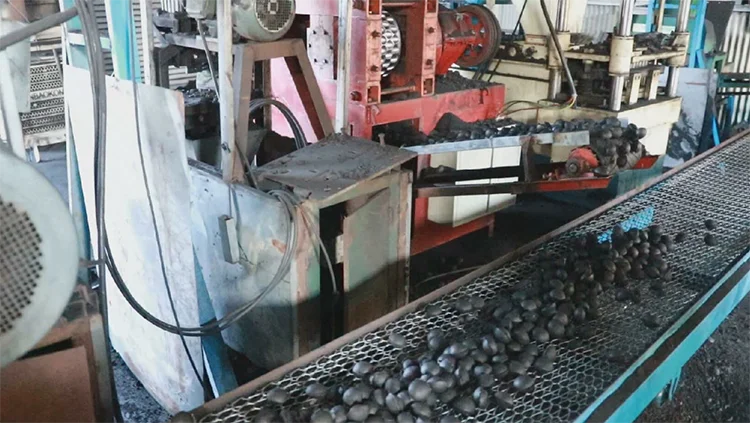 Tiancheng softwood pine type briquettes pillow barbecue charcoal