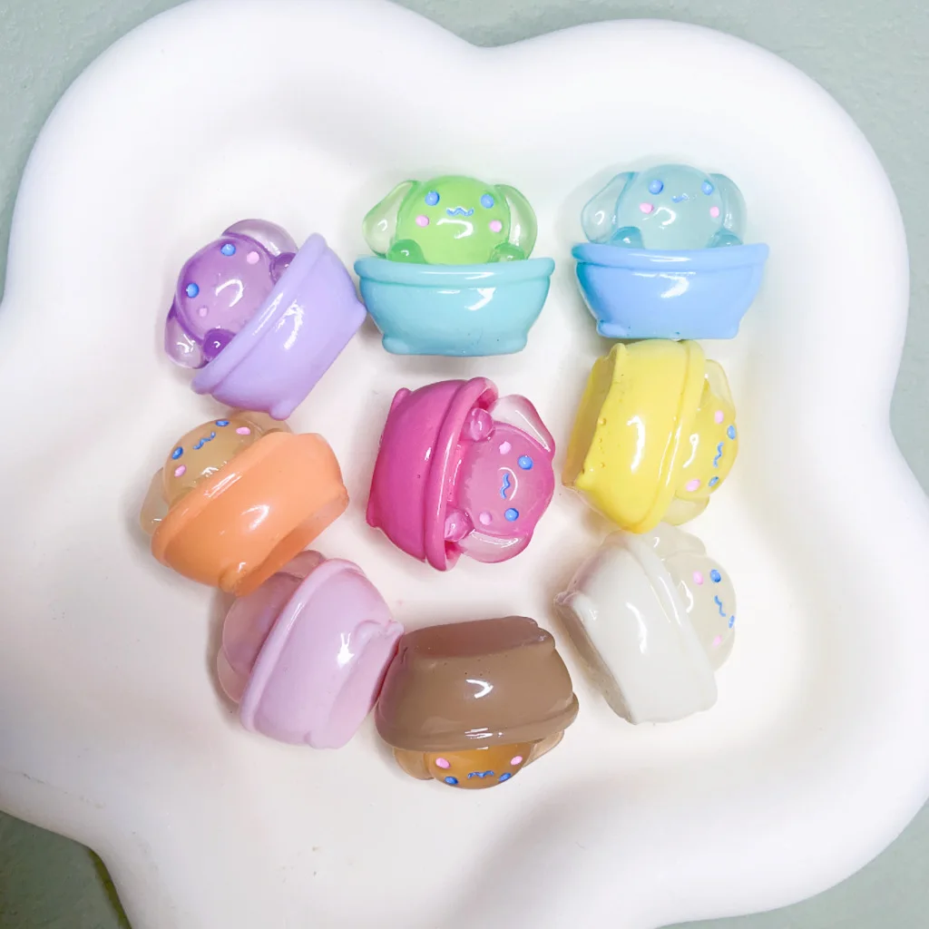 New 3D Big Eared Dog Cartoon Luminous Resin Charms Glow In Dark Resin Pendant  for Decoration