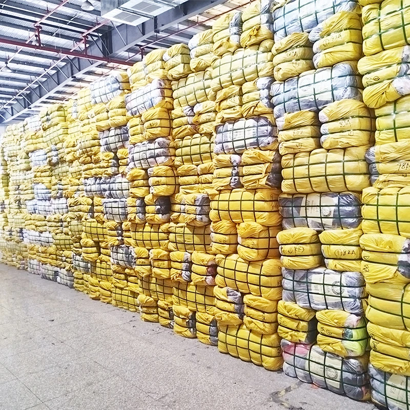 Джинсовая юбка на молнии