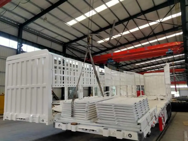 China low price 3 Axle  5 axle 40ft Fence Cargo Trailer 60t Fence Stake Cargo Semi Trailer Price