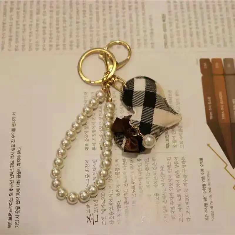 New Handmade lattice bear key chain pendant cloth love pearl bag hanging jewelry wrist rope wholesale