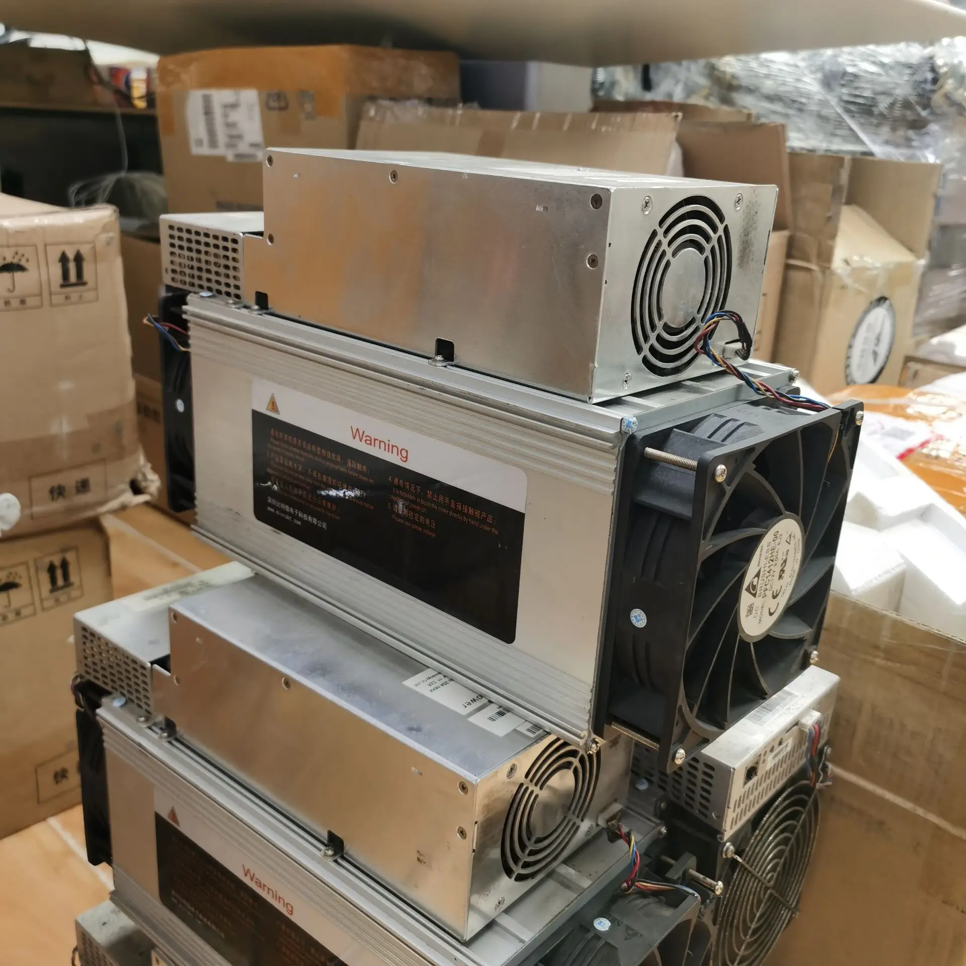 
used Asic mining Bitcoin Miner 50th/s 54th/s 56th/s 70Th/s 32Th/s MicroBT Whatsminer M20 M21s 