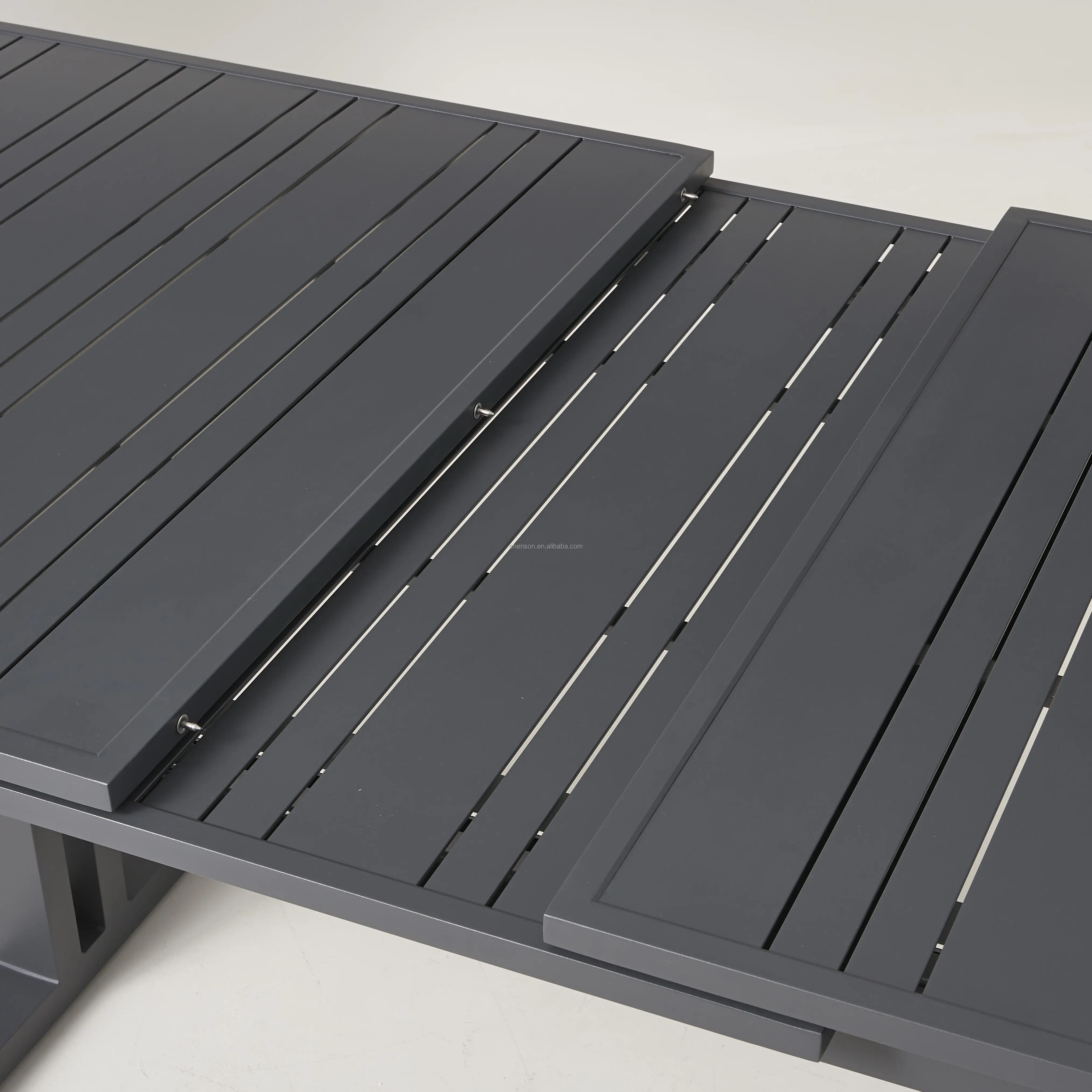 Modern Outdoor Retractable Aluminum Alloy Dining Table with Stylish Metal Frame Kitchen Living Room Park Hotel School  Use