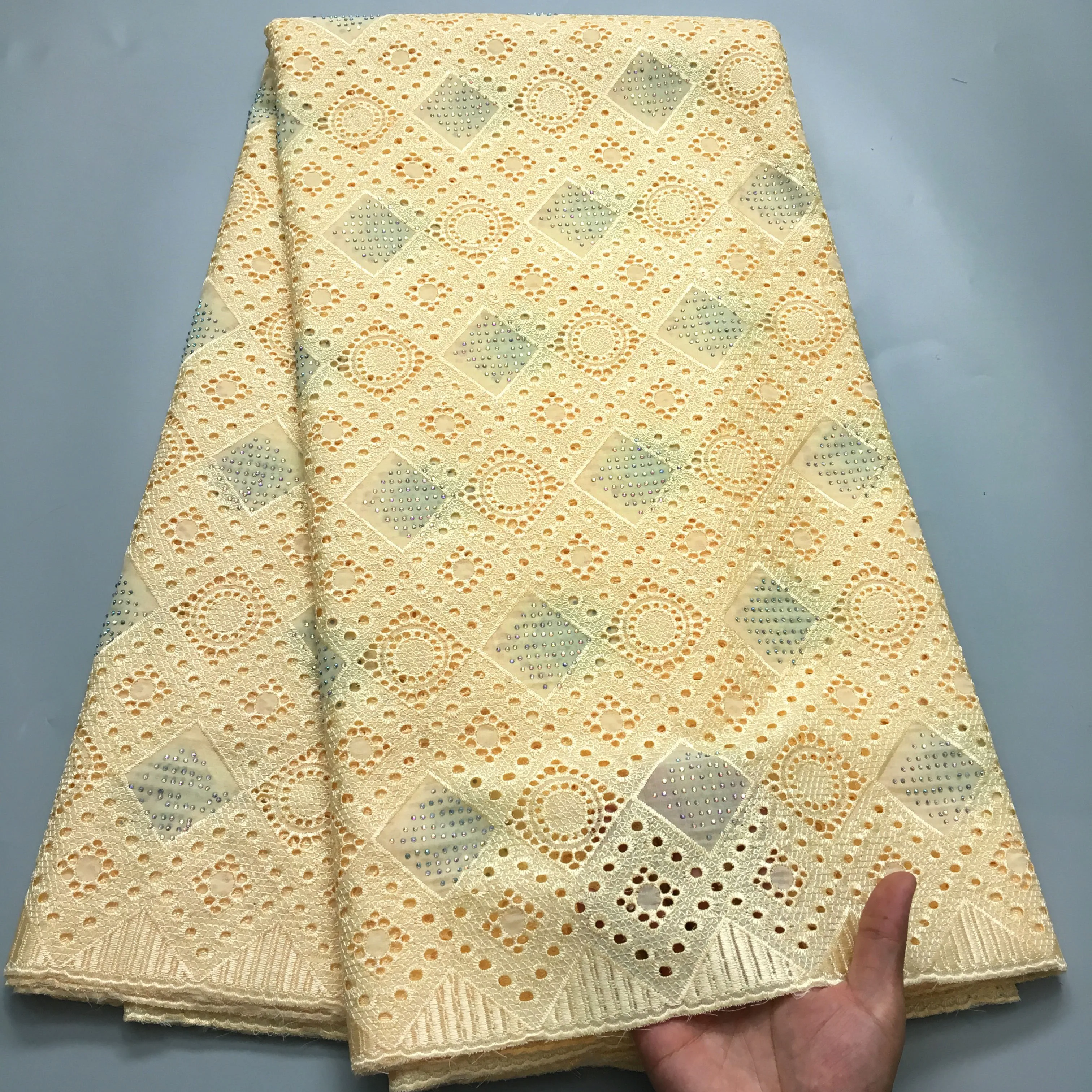 Luxury Pure Color African Cotton Lace Fabric with Crystals 2024 High Quality Swiss Voile Lace Fabric for Wedding Dresses 3931