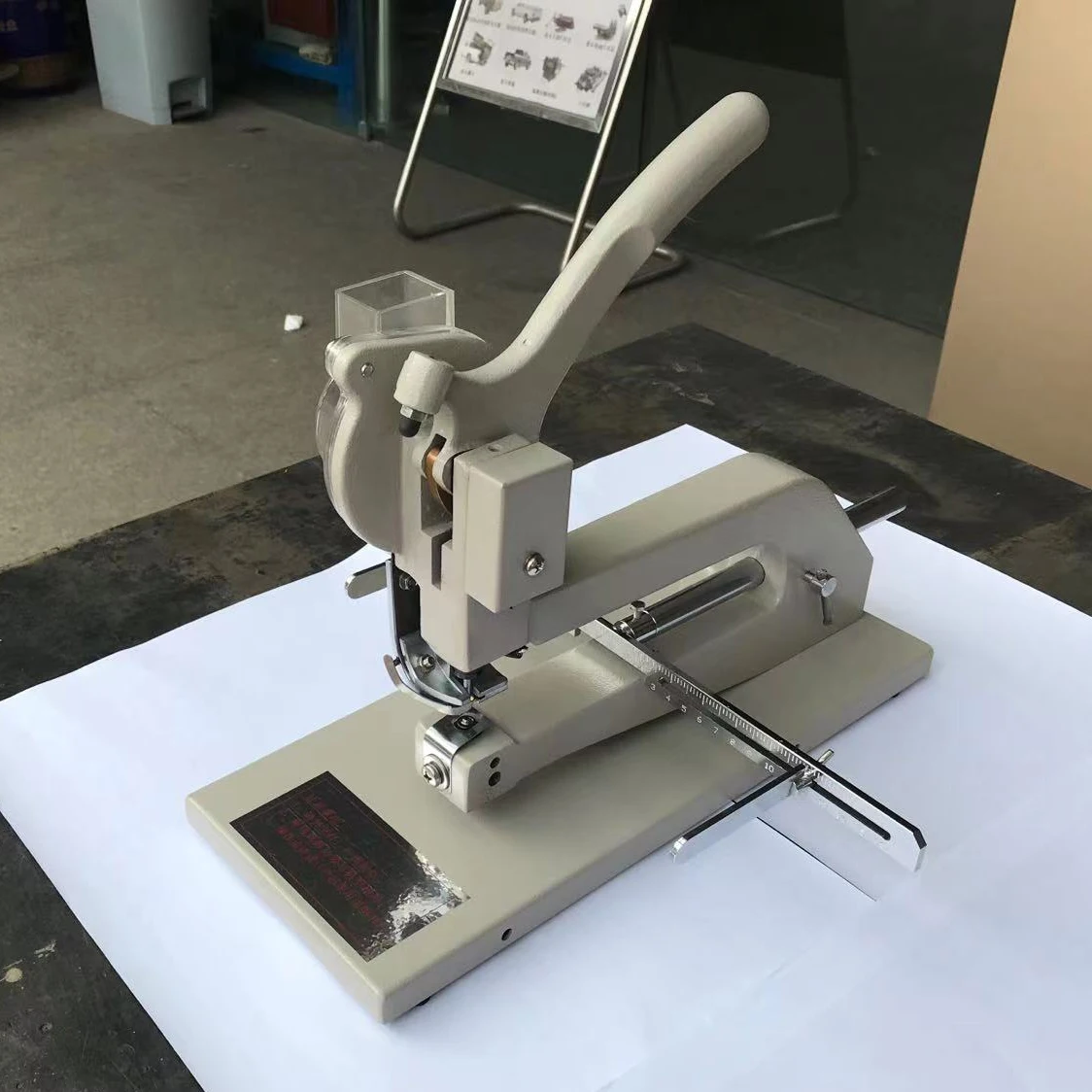 U-JYSC2 Eyelet Making Machine Manual Eyeleting Machine for Office Use