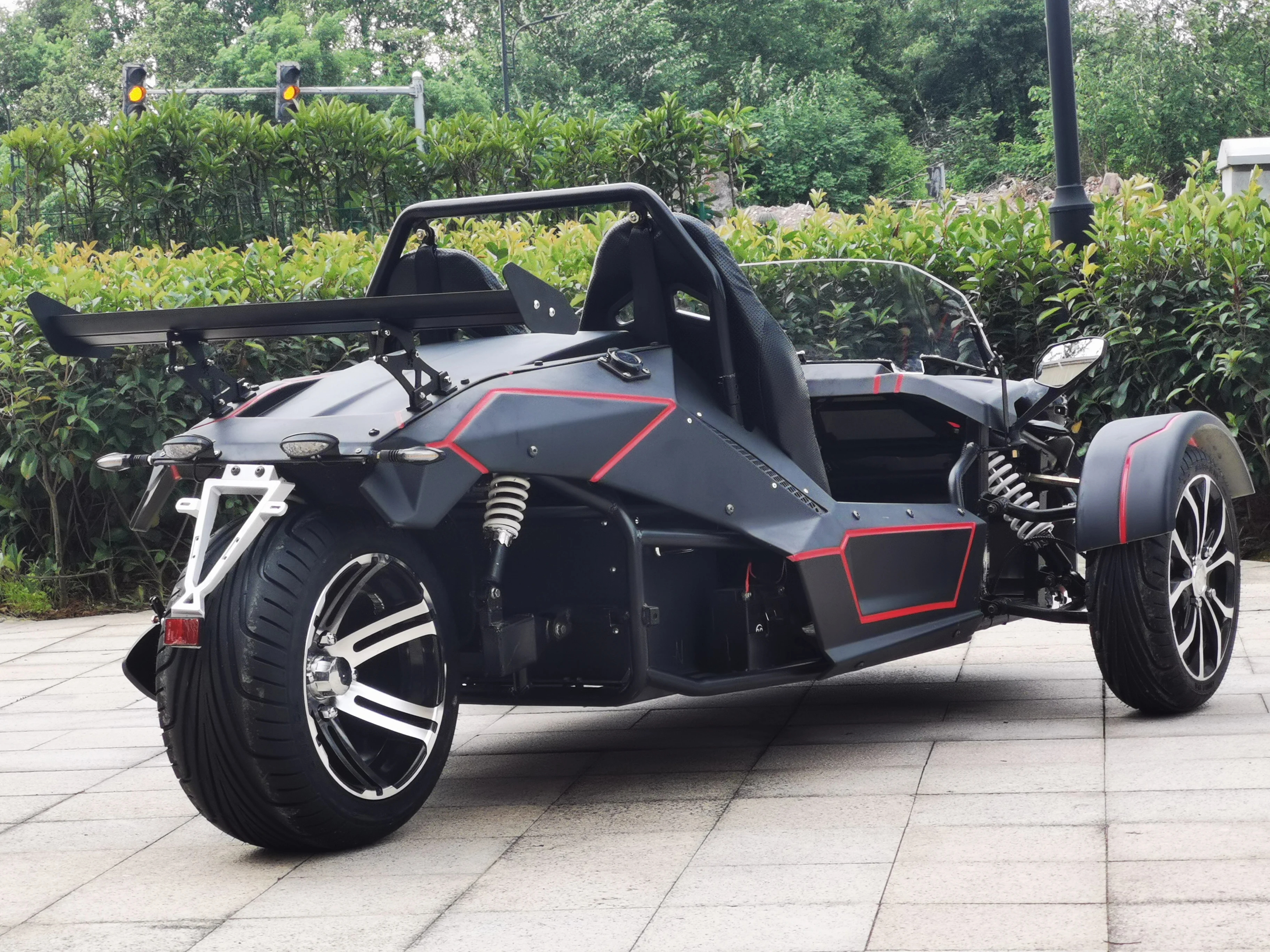 10000W hub motor  72v 120AH  Lithium battery  electric trike utv buggy