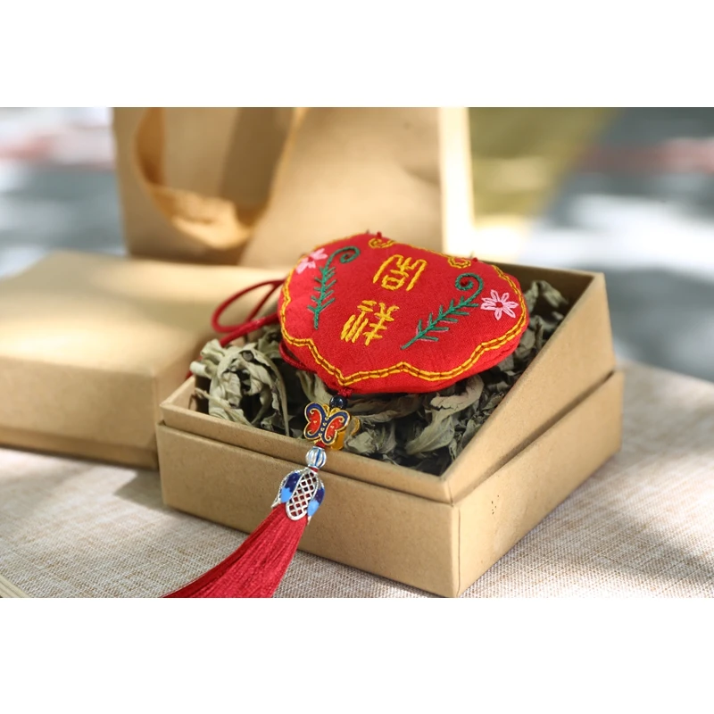 Embroidery craft sachet pendant with auspicious embroidery pattern sachet filled with mugwort leaves