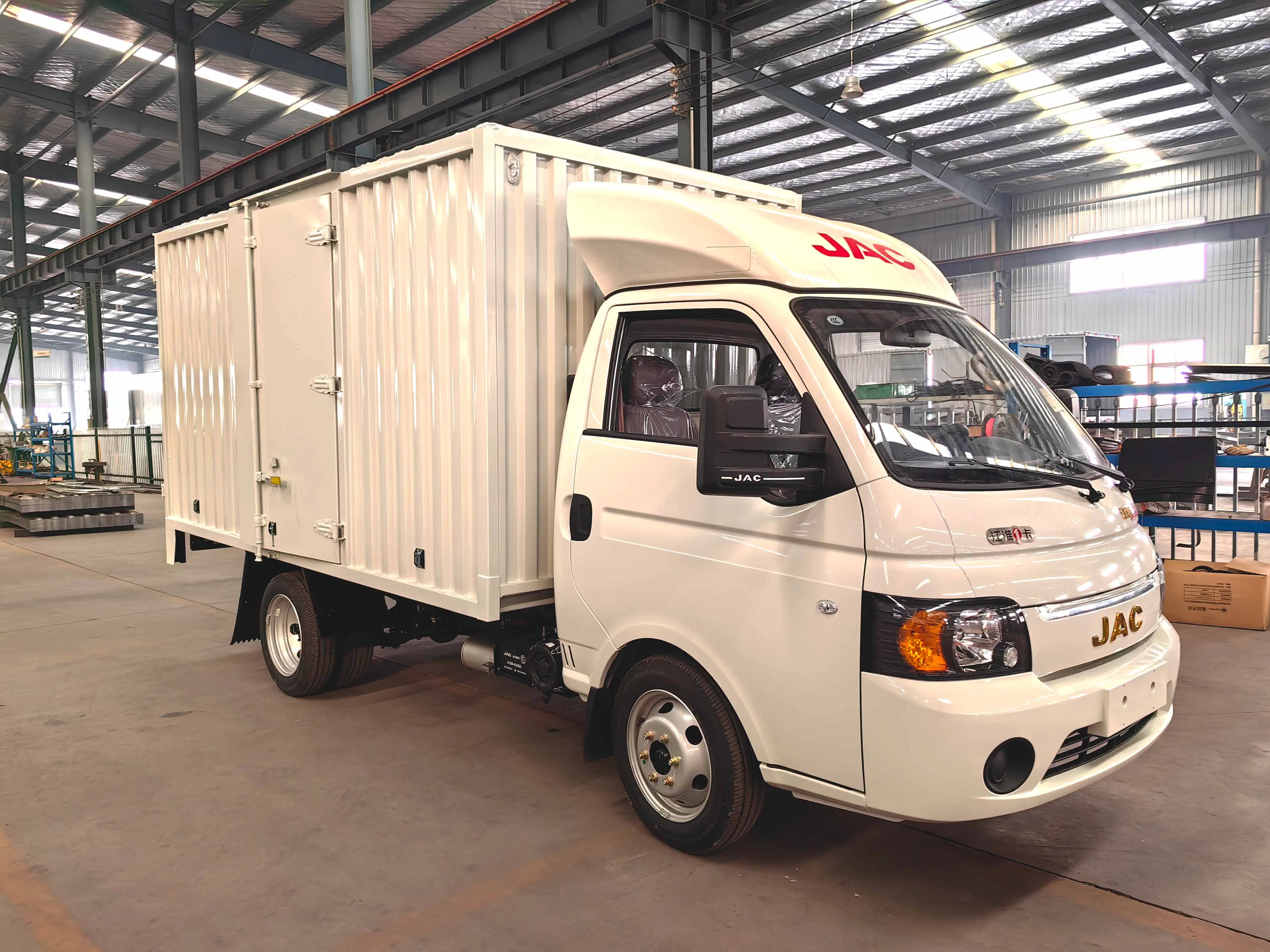 China small box truck 2 tons 3 tons freight box truck