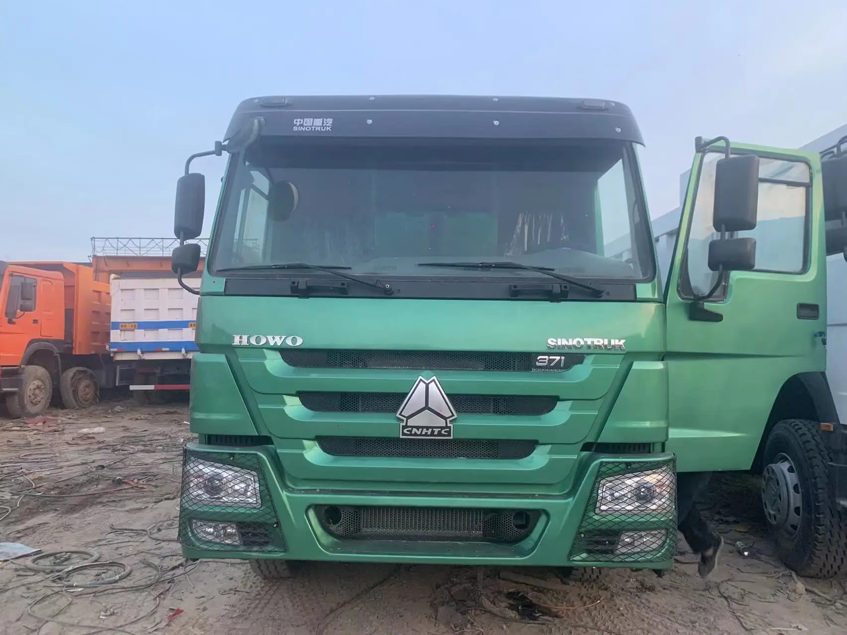 Used in mining/ construction, Howo widely used 6x4 heavy duty tipper howo dump truck