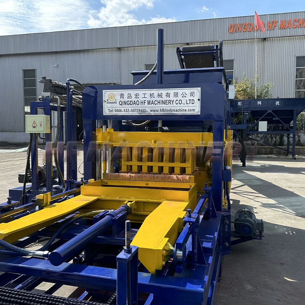Qt4-24 Block Making Machine QT4-16 Concrete Block Making Machine Brick Brick Making Machinery with Fuel Engine Easy to Operate
