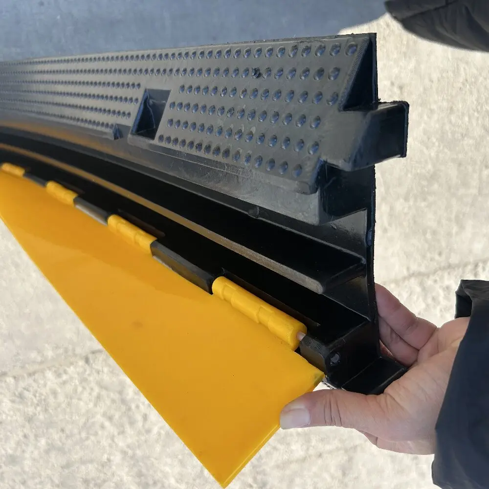 Outdoor Rubber Cable Bridges Cable Ramps Roadway Products