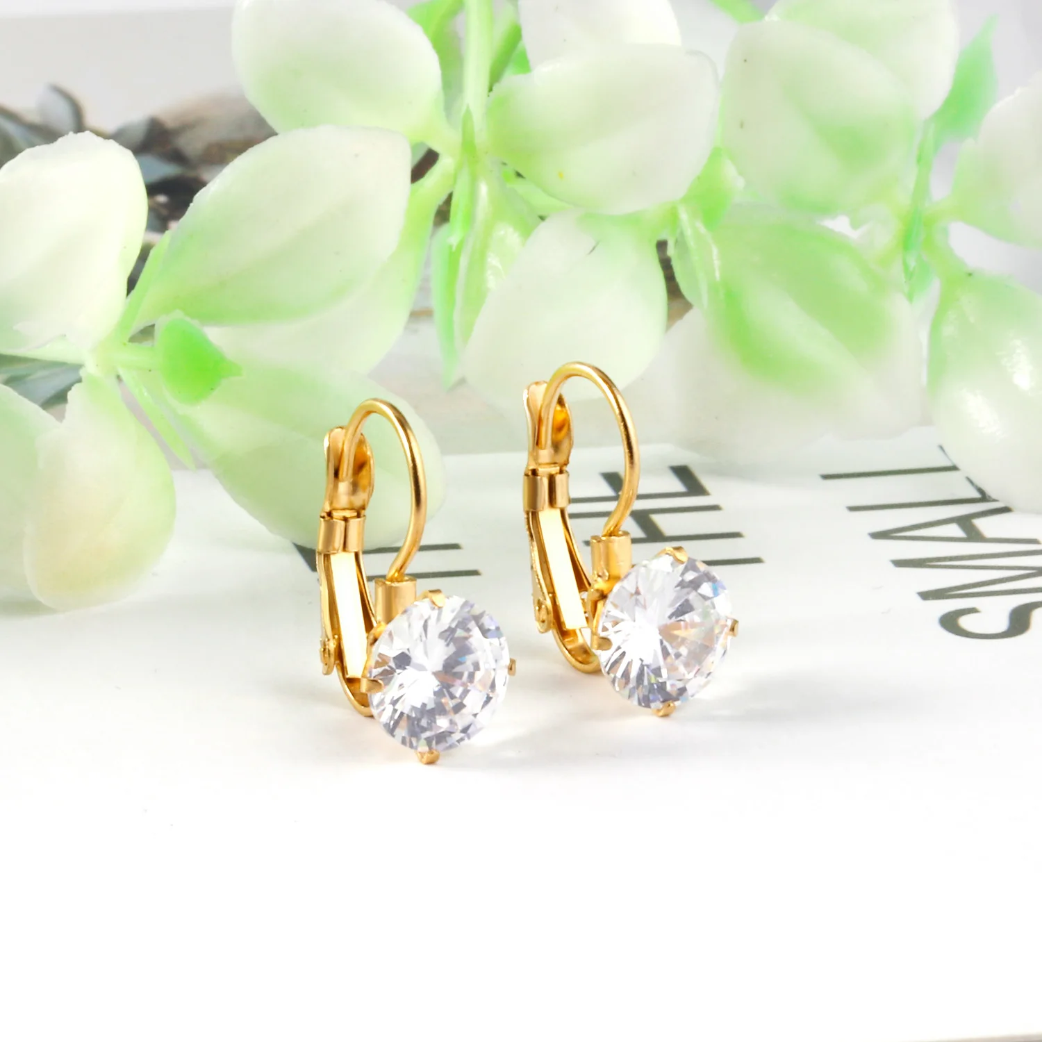 New Stud Earrings Big Zircon Fashion Bling Bling Earrings for Little Girls in wholesale price