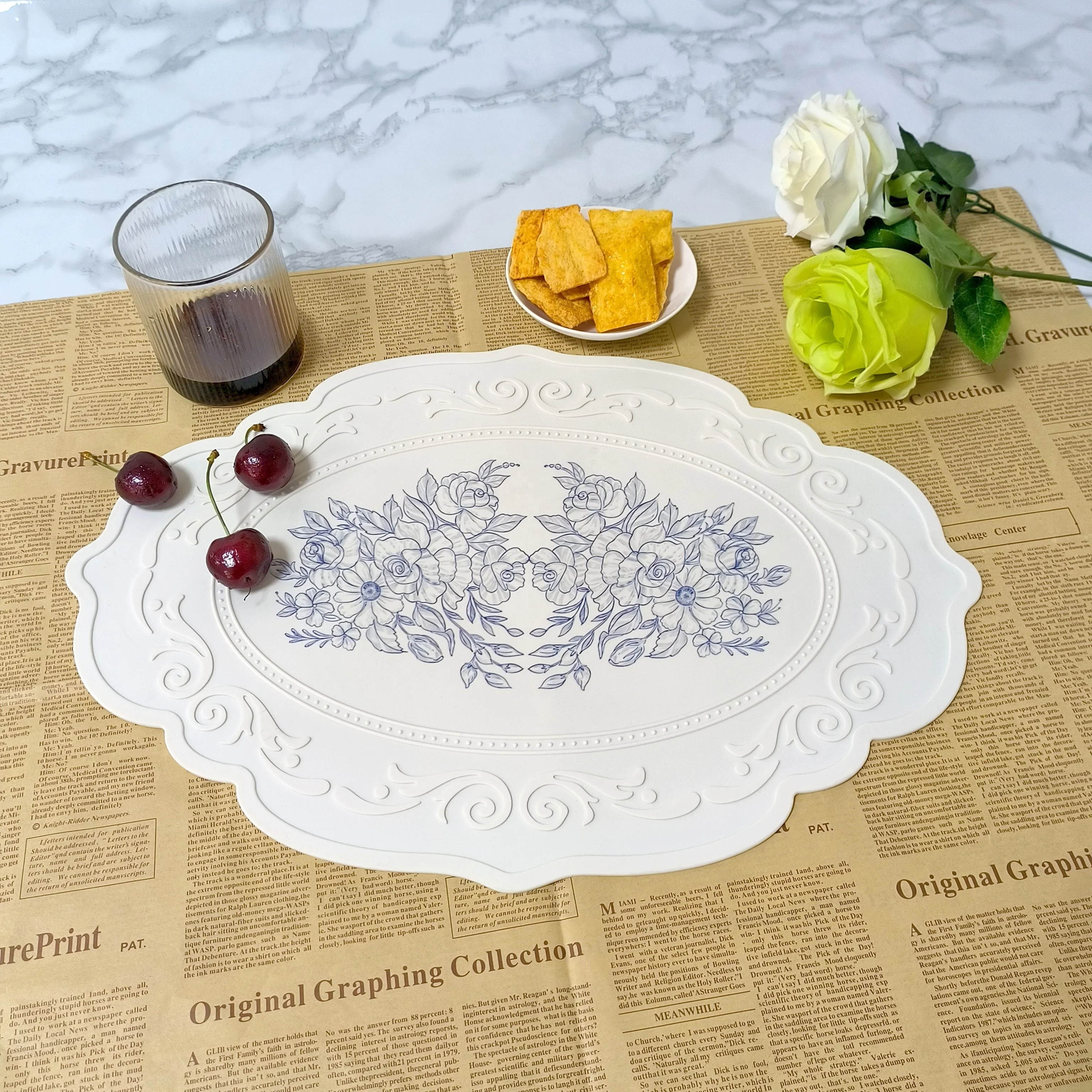 Fashionable Custom Design Non-slip Waterproof Silicon Placemat Foladed Table Mat  with Print