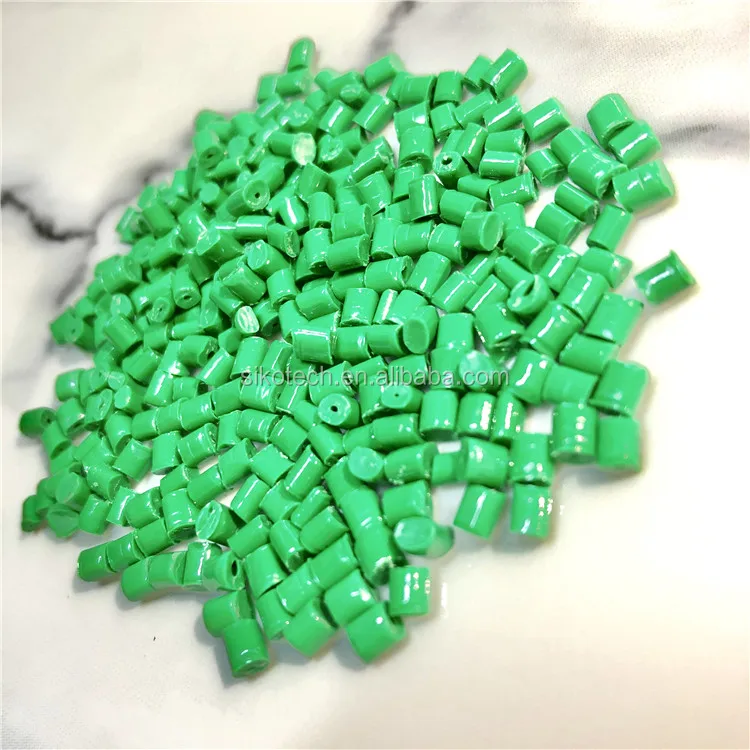 Широко используемые глянцевые инженерные пластиковые гранулы из сплава PBT/PA цена для козырька лампы