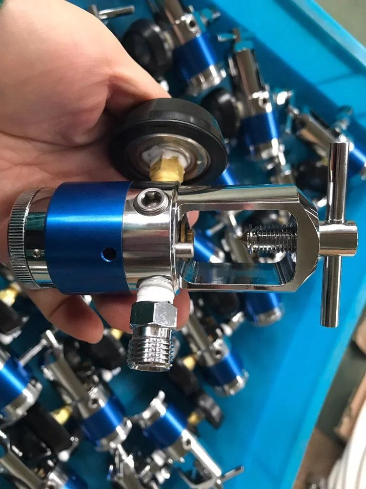Hot sale demand valve cylinder valve with regulator for nitrous oxide or oxygen