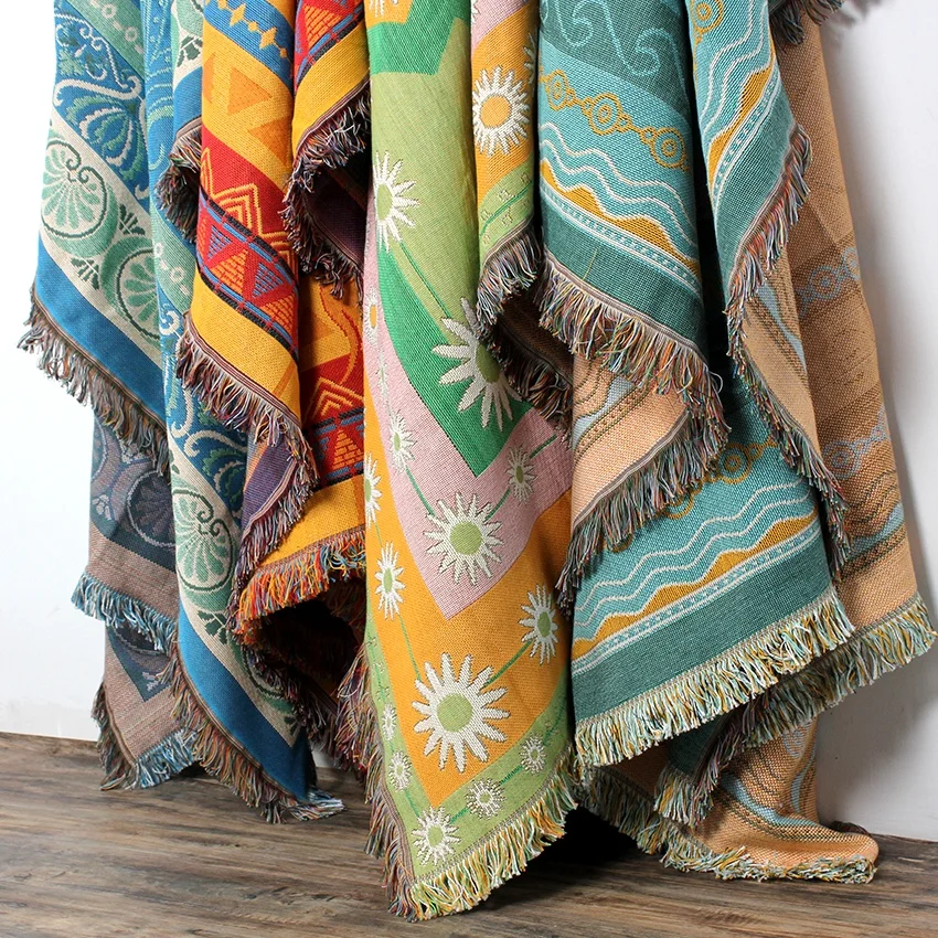 Wholesale 100%cotton throw with tassel warm golden sun jacquard tapestry decorative custom woven blanket
