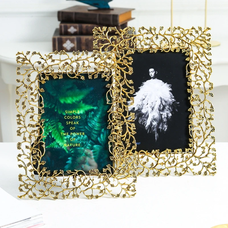 
Photo Frame Customization 6/7 Inch Nordic Vintage Metal Photo Frame Family Portrait Nightstand Desktop Square Golden Picture Fra 